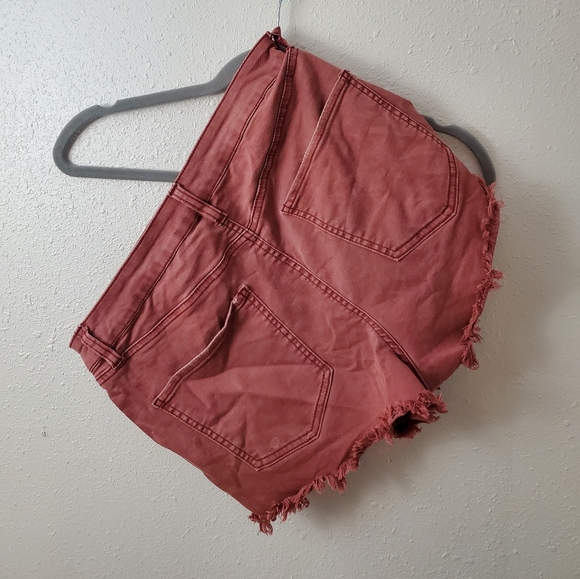 Refuge Distressed High-Rise Buttonfly Shorts Maroon - Picture 2 of 3